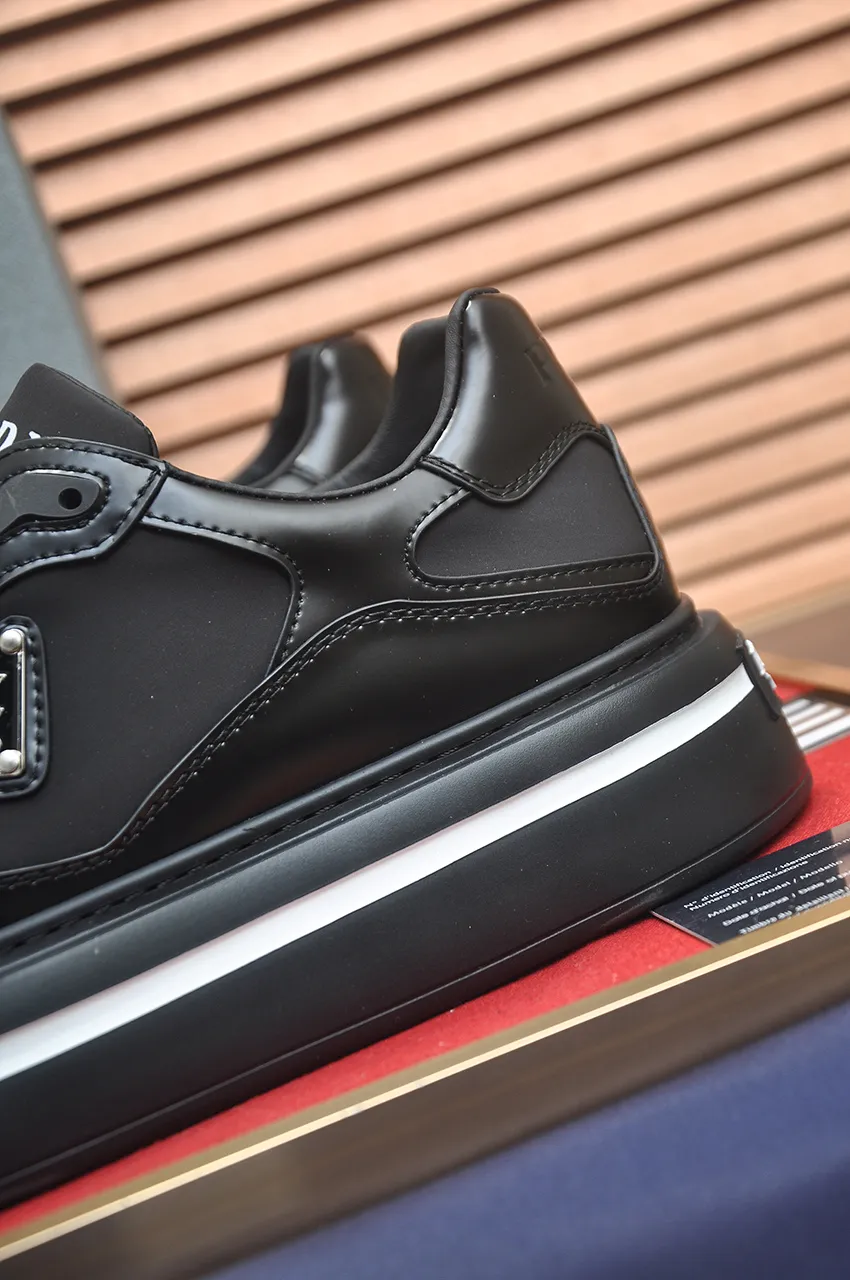 Men's shoes 💰580💶【PRADA】Top original, new season, high quality original goods, top imported calfskin with original imported glue, imported cowhide inside with original cowhide feet, original outsole! Quality guaranteed! Code 38-45 (45 customized)